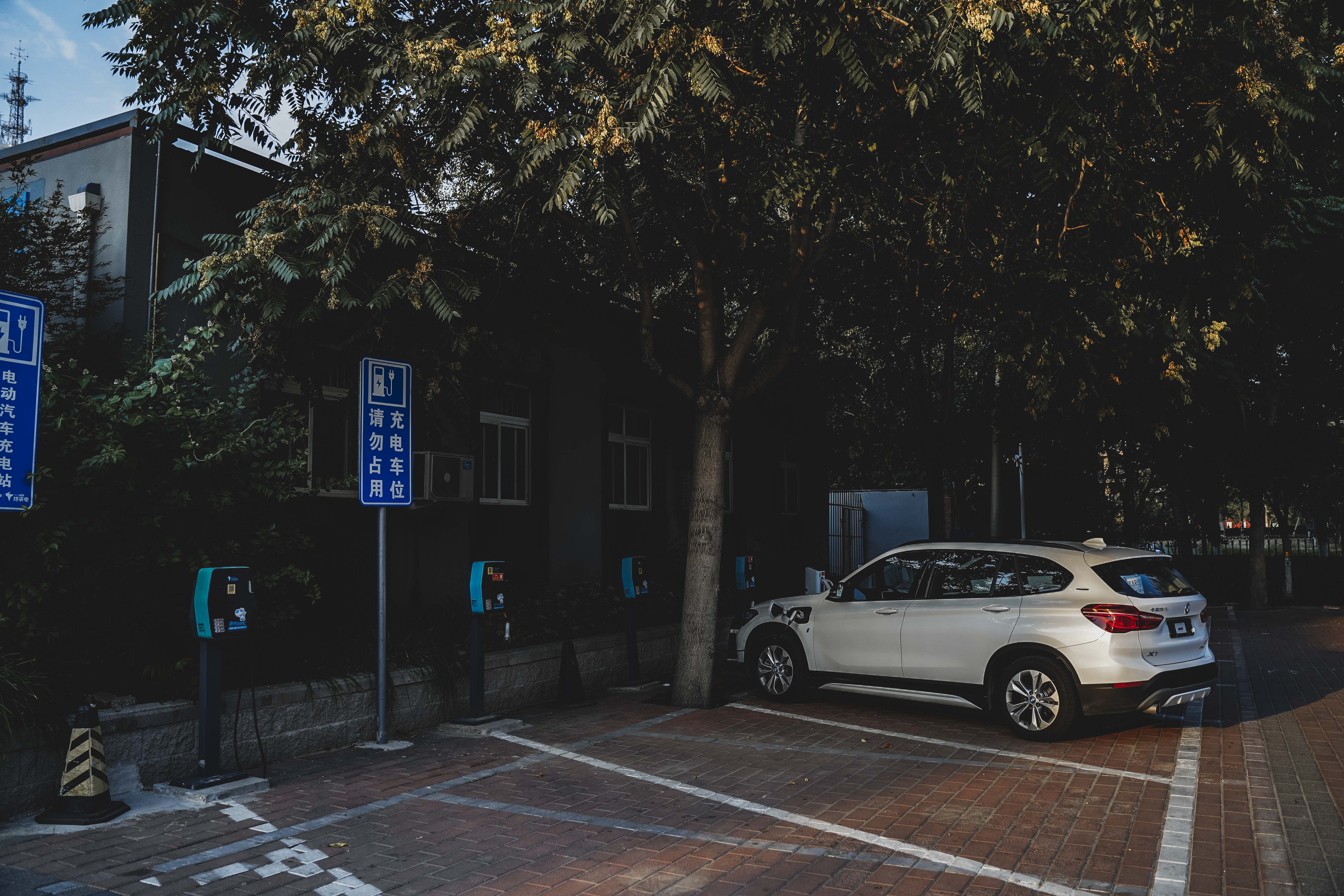 纯电动和插电混动用车感受,插电混动两套动力更容易出问题