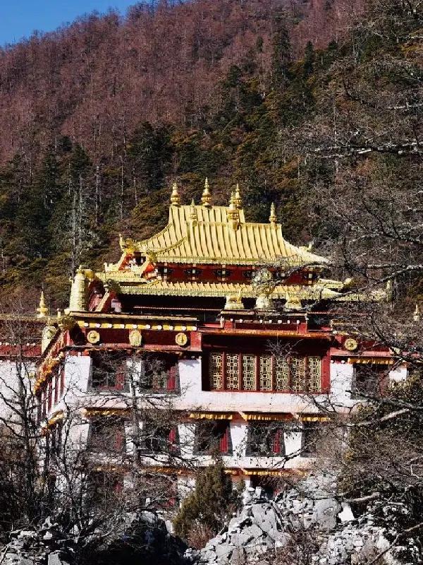 稻城亚丁一个让人魂牵梦绕的地方,稻城亚丁最接近天堂的地方