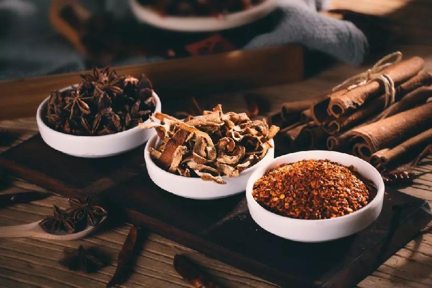 揭秘桂林米粉的生意经!地方小吃是如何开遍全国的?