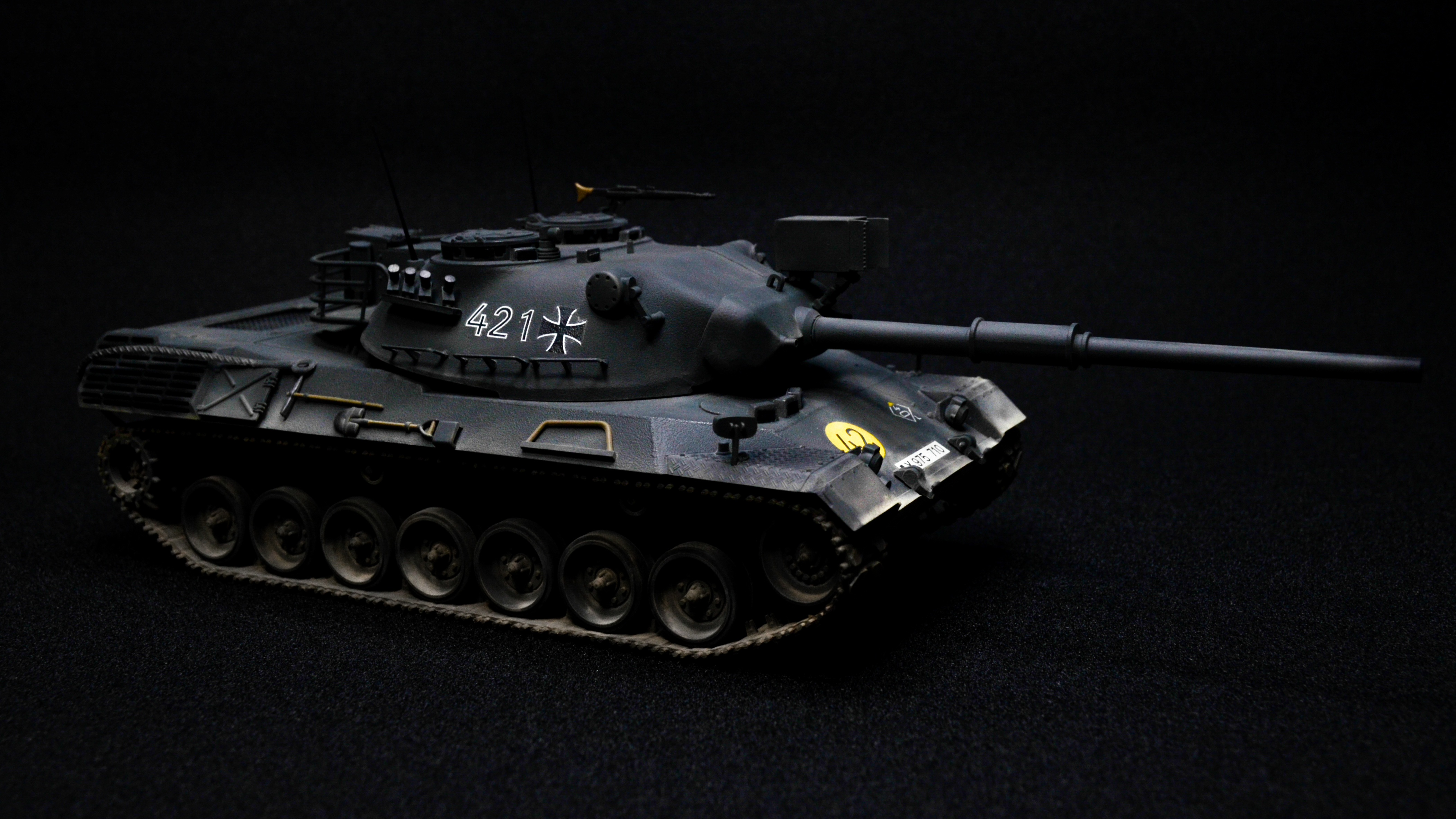 虎王式重型坦克模型制作,虎王坦克全内构模型制作视频