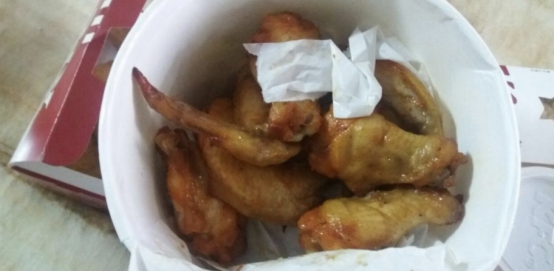 全家桶里面为什么要放一张“白纸”?离职员工直言:别有用意