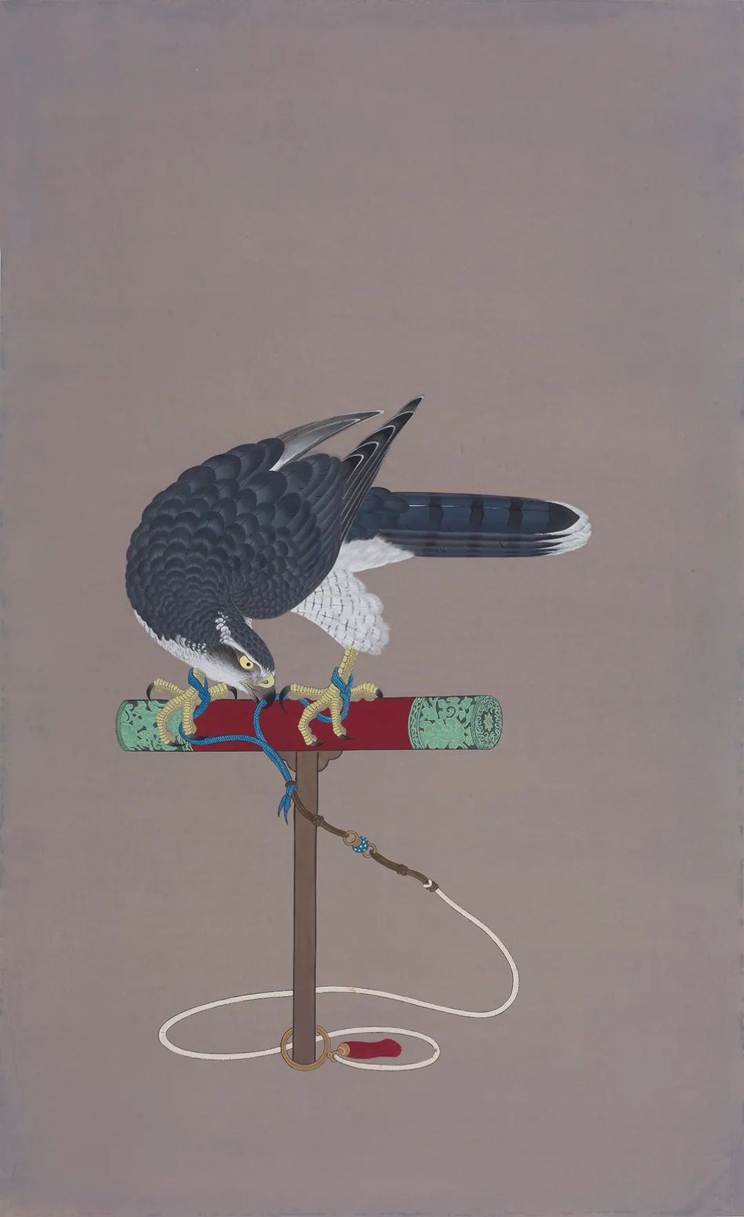 他画的鹰，严谨工致，萧疏威严