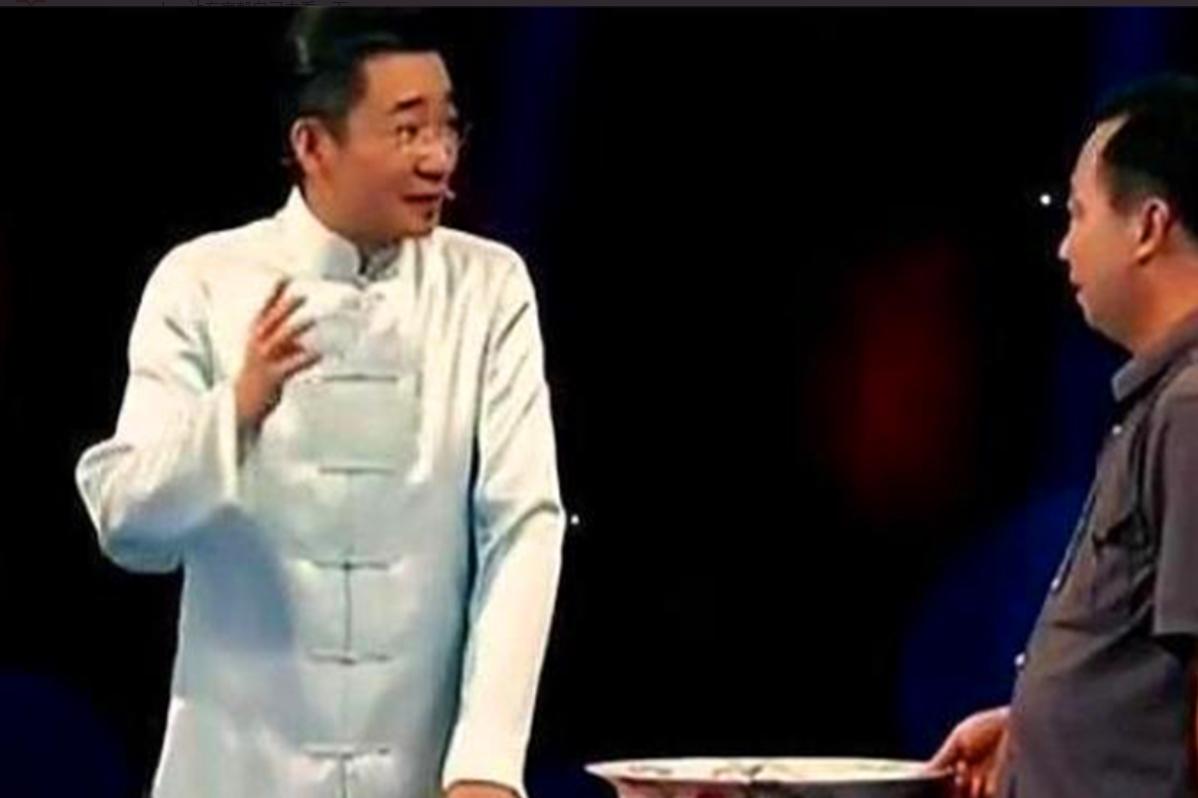 夫妻花437万买个脸盆鉴宝,小伙带瓷碗鉴宝花了17万救命钱