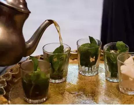一方一俗,十八个国家的饮茶法