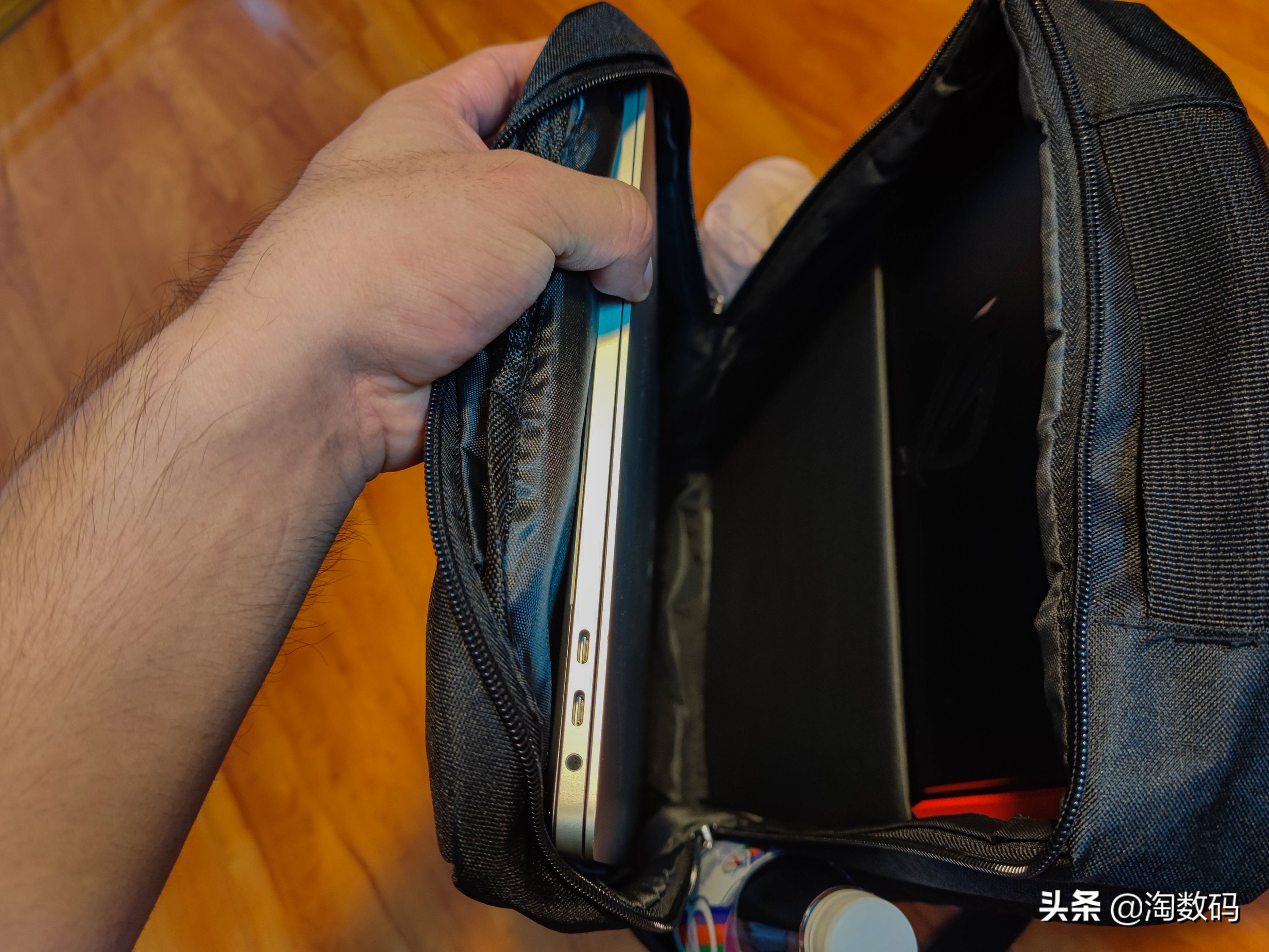 9块9双肩包装载力天花板？廉价国货通勤背包实用性检测+晒单简评