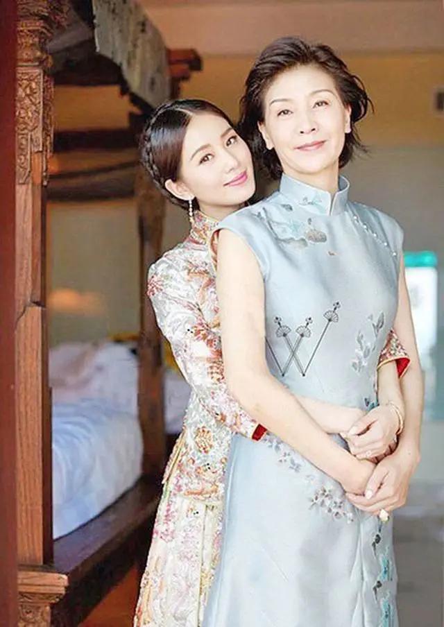 妈妈装推荐50-60岁参加婚礼,结婚妈妈装怎么选