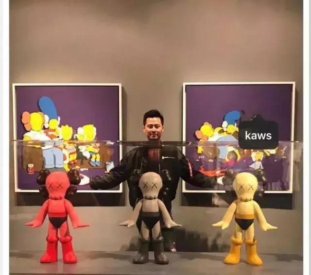 优衣库kaws为什么受欢迎,一件衣服卖了100元赚了25%