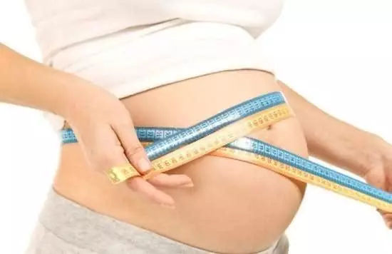 女明星怀孕巨大肚子,为什么女明星怀孕不胖