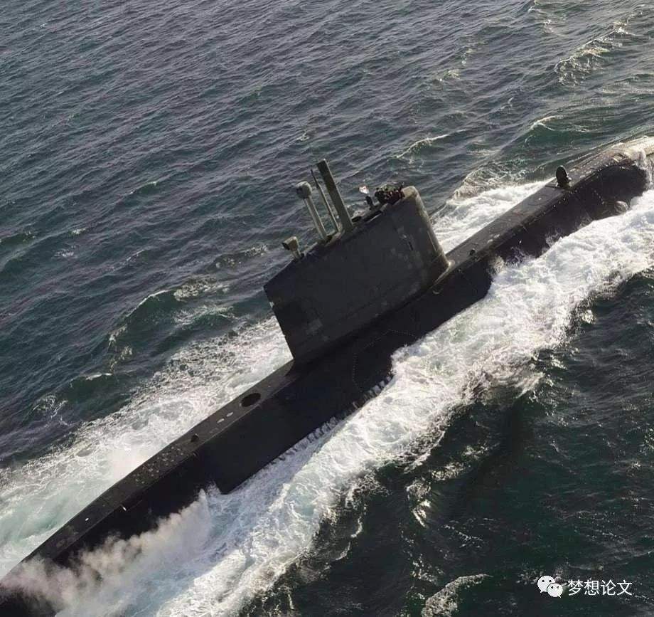 *火军**市场里的奇葩交易!1元买到飞机潜艇这几个国家运气实在好