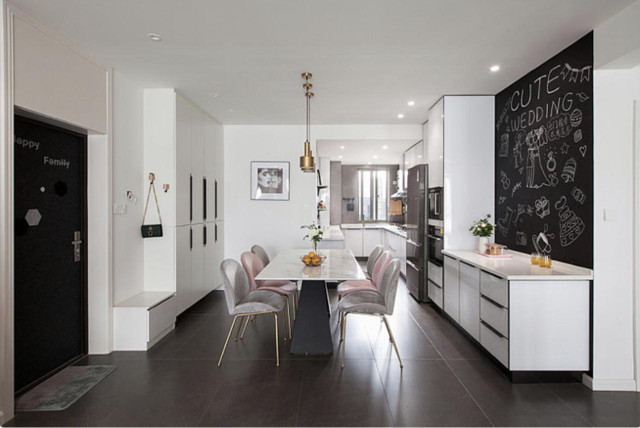 看了她的家，才知全屋吊顶“拉平”有多爽！随手一拍都是大气场面