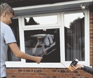 搞笑gif段子兄弟你把我吓到了,搞笑gif段子实在是猝不及防啊