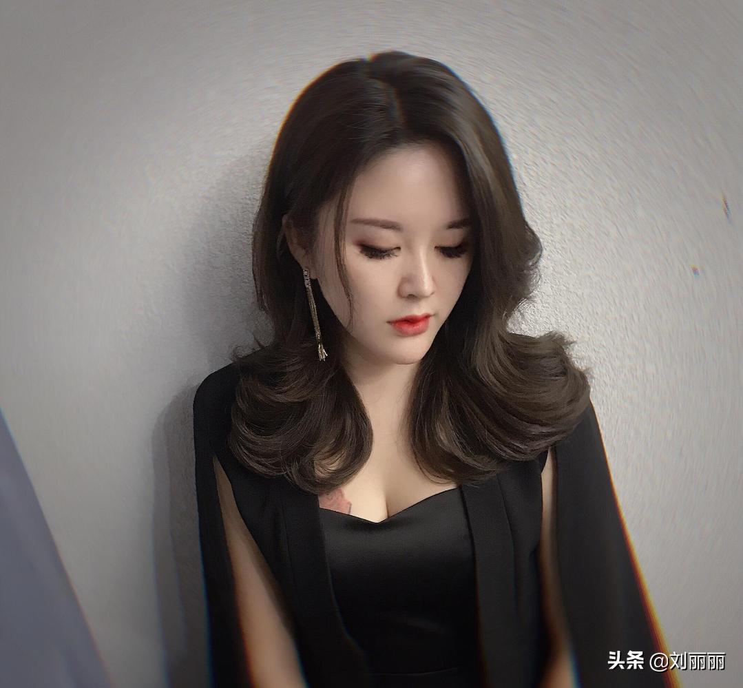 根据脸型跟你设计出更减龄的发型,看一遍就会的发型简单时尚又优雅