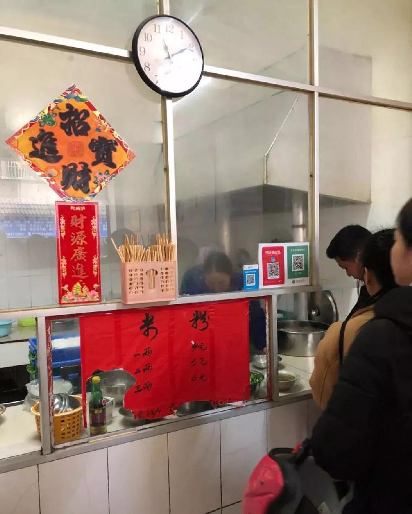 揭秘桂林米粉的生意经!地方小吃是如何开遍全国的?