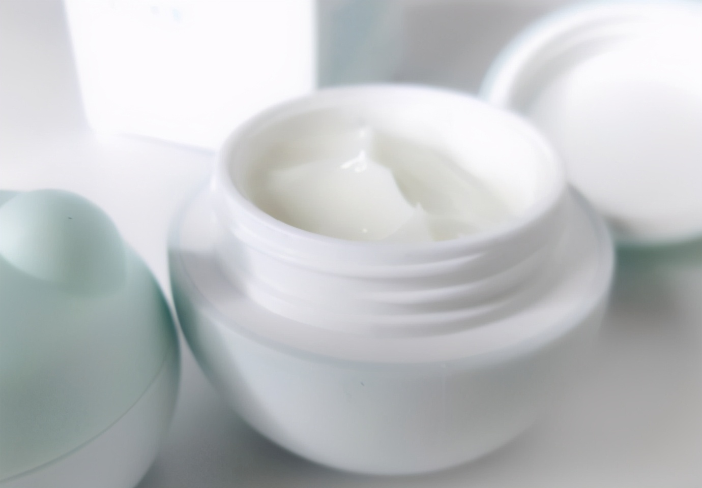 皮肤科医师权威解答，AD治疗，用足量保湿剂效率更高