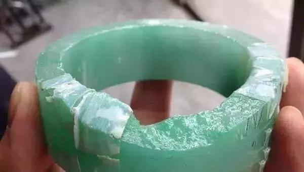 花了近20000块抢漏，抢来的却是3块破石头！