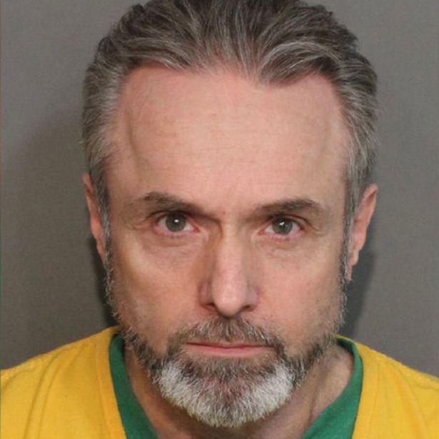 家人接连过世美国男子苦叹不幸，第二任妻子有怀疑，就雇了个侦探