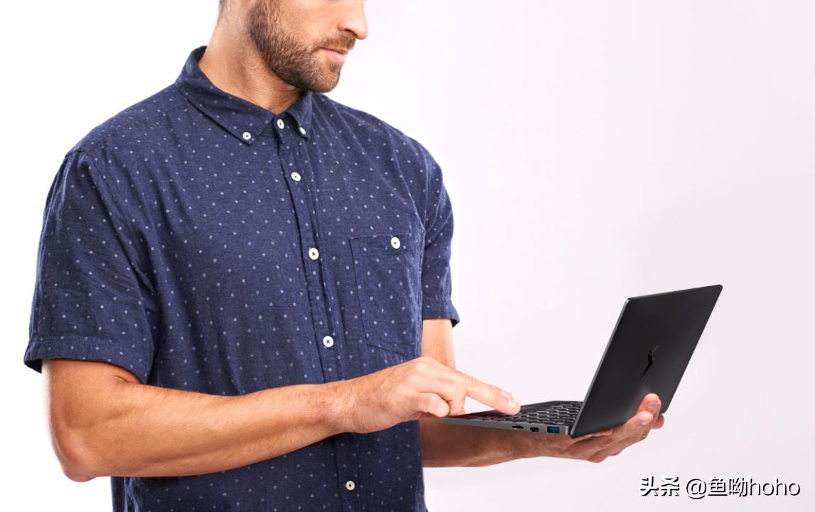 电脑：神奇小本上线迷你笔记本MAG1，平板大小/背光键盘/随时办公