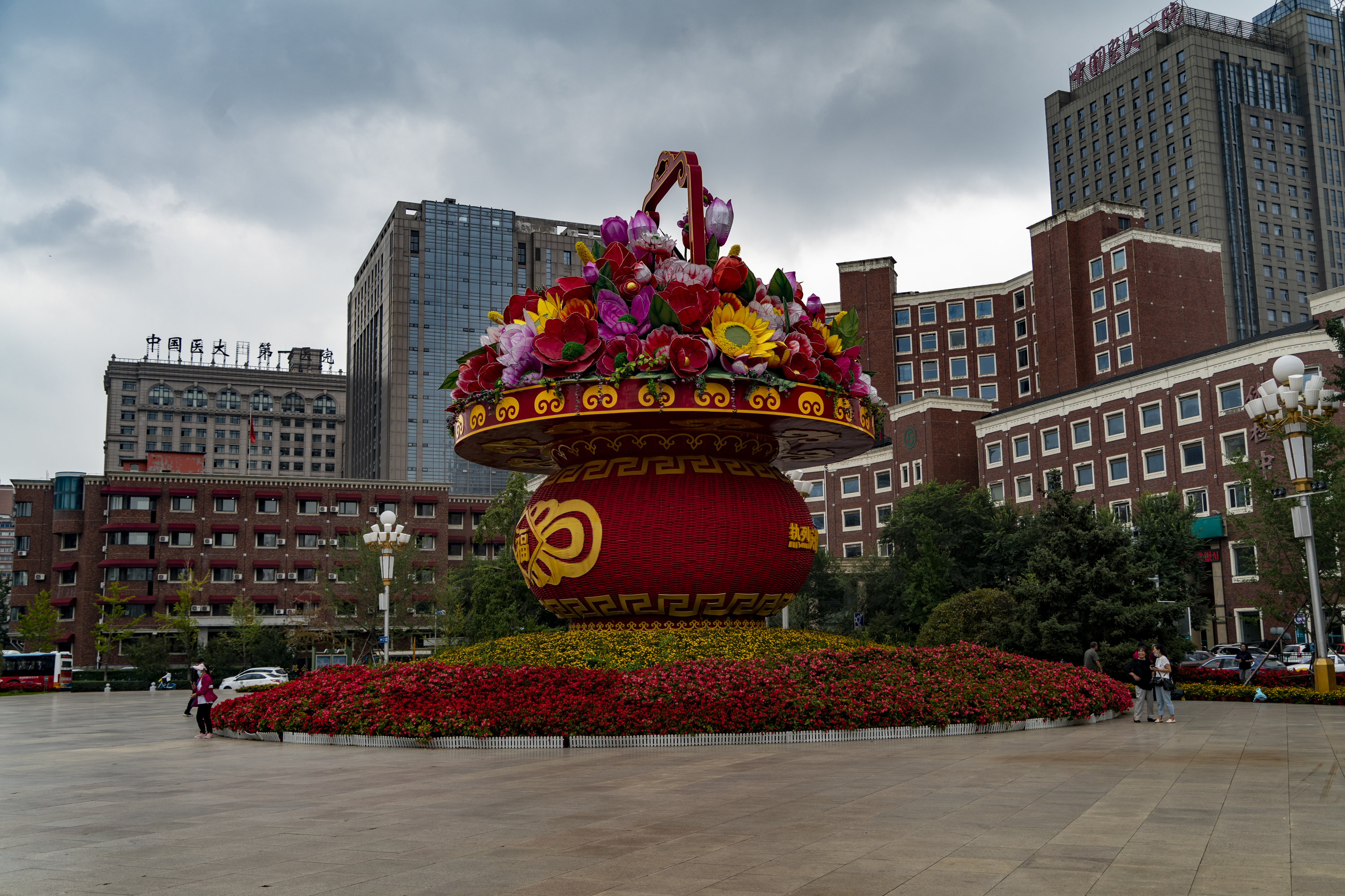 沈阳中山广场有什么好玩的,沈阳中山广场壮观