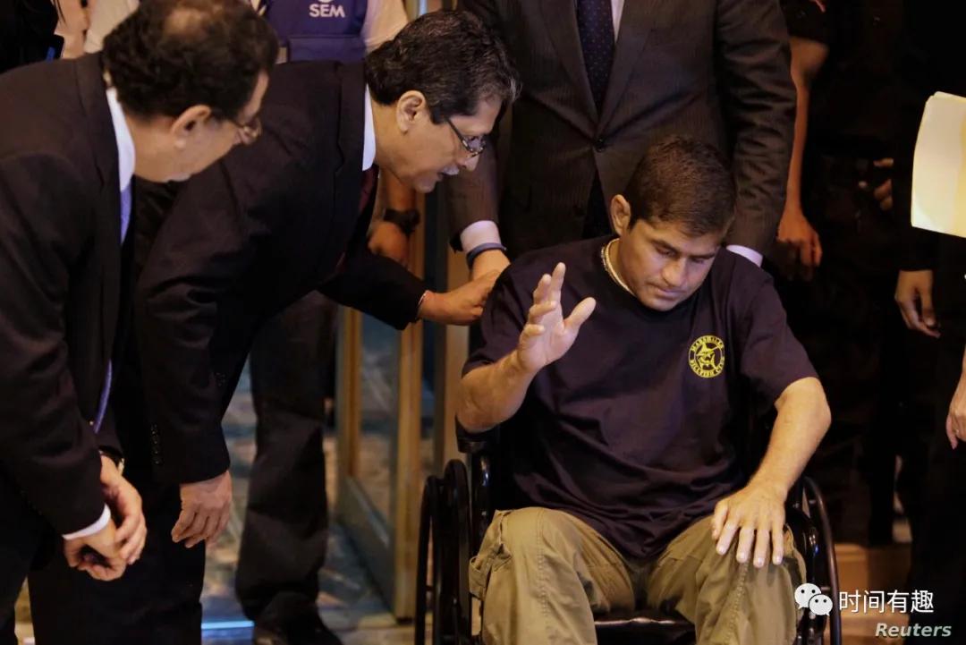 励志：我是怎么在海上漂泊438天奇迹生还并被质疑吃了同伴的？