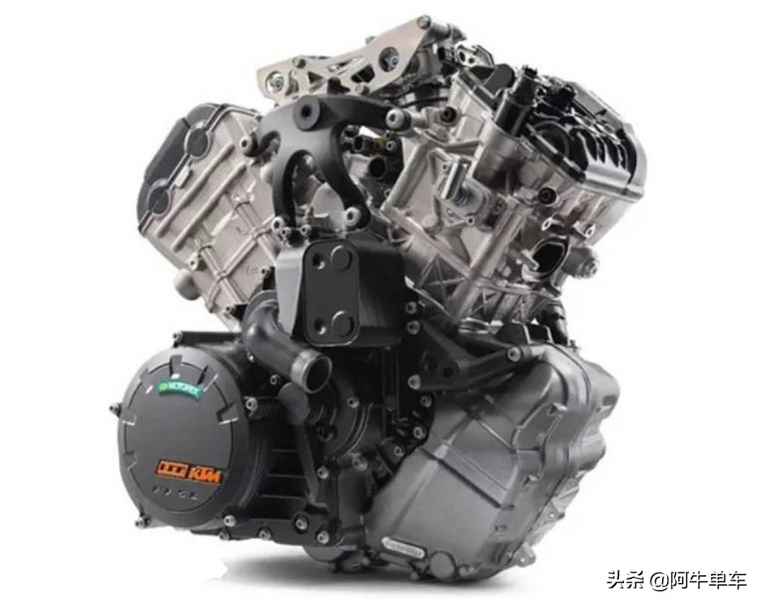 贝纳利1200巡航版vs国宾1250,春风1250trg贝纳利1200哪个更好