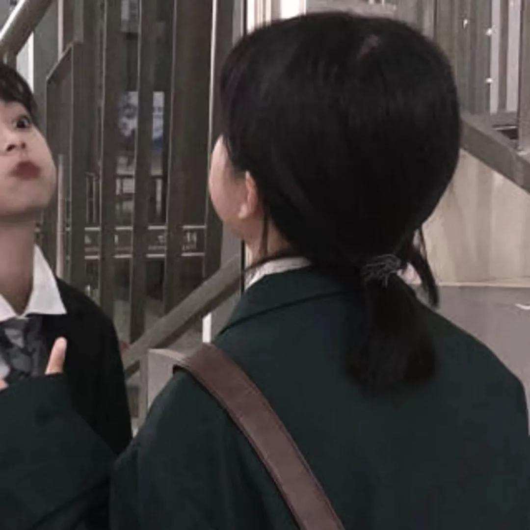 闺蜜基友开黑头像|空白的纸上，有过泪的划痕