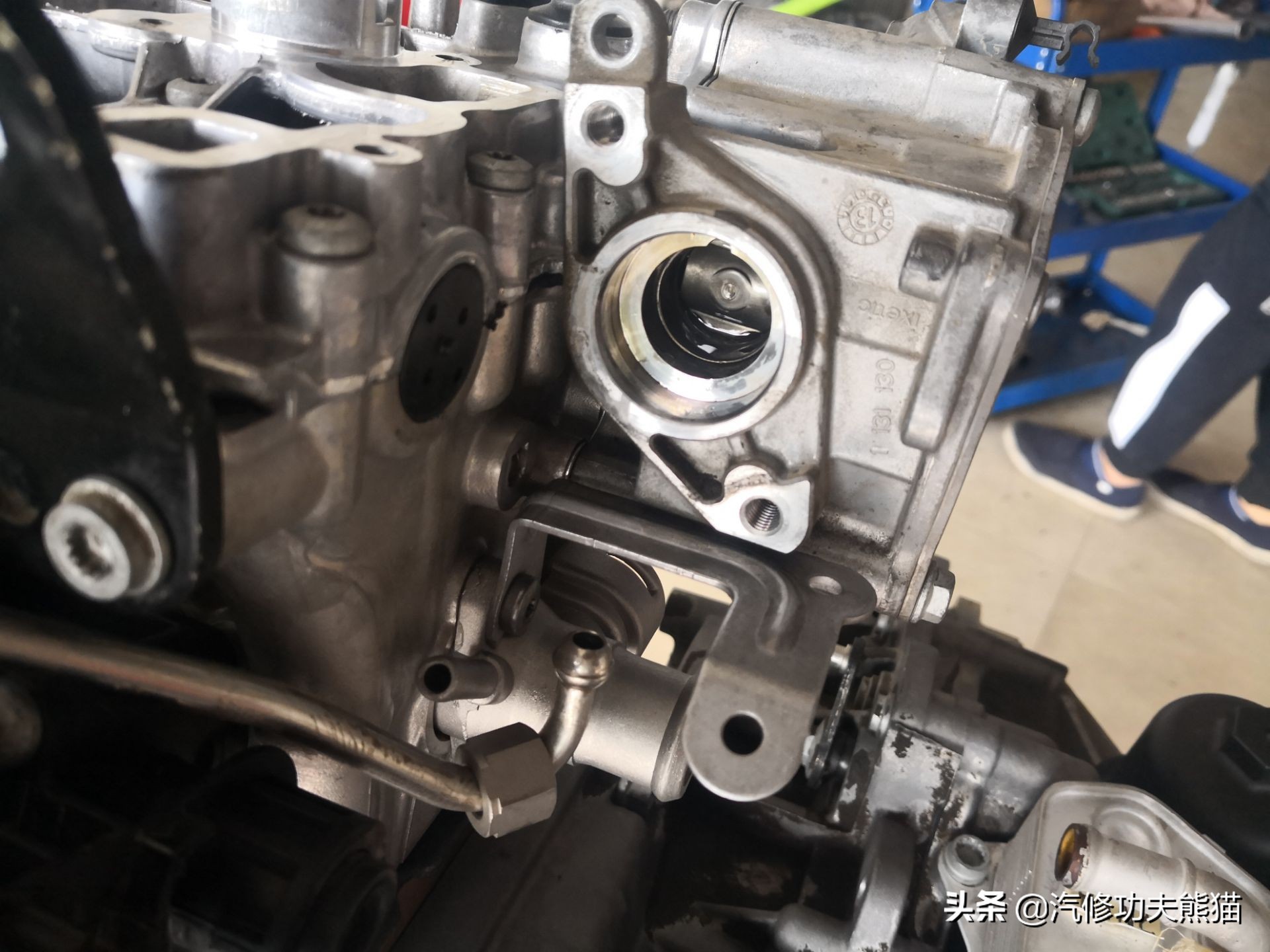 百年大众汽车品牌毁于烧机油？烧机油并非绝症，看看这台进口夏朗