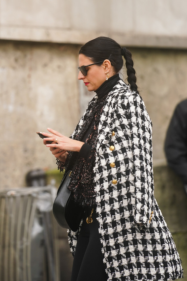 鏄ュ娼祦鏃跺皻缁忓吀榛戠櫧鏍煎瓙,鏃跺皻鐧炬惌榛戠櫧鏍煎瓙