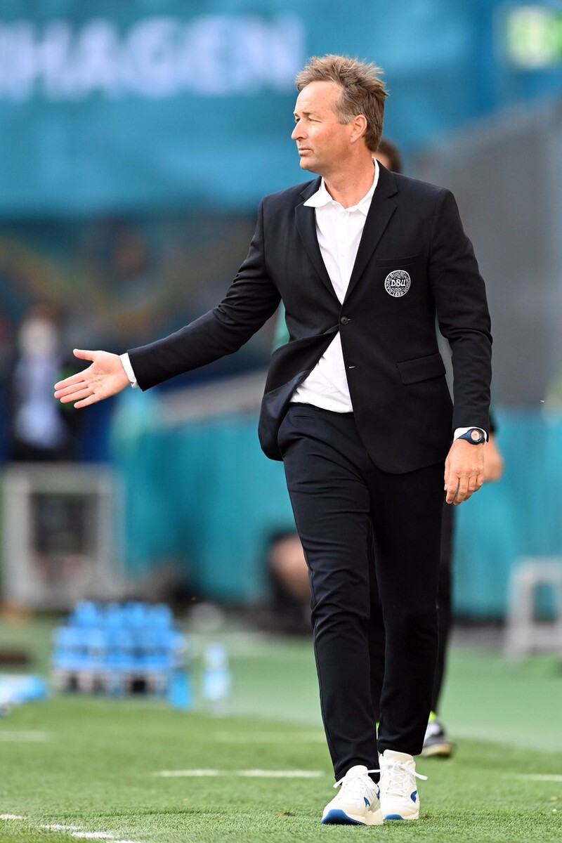 欧洲杯德国主帅勒夫,勒夫个人时装秀