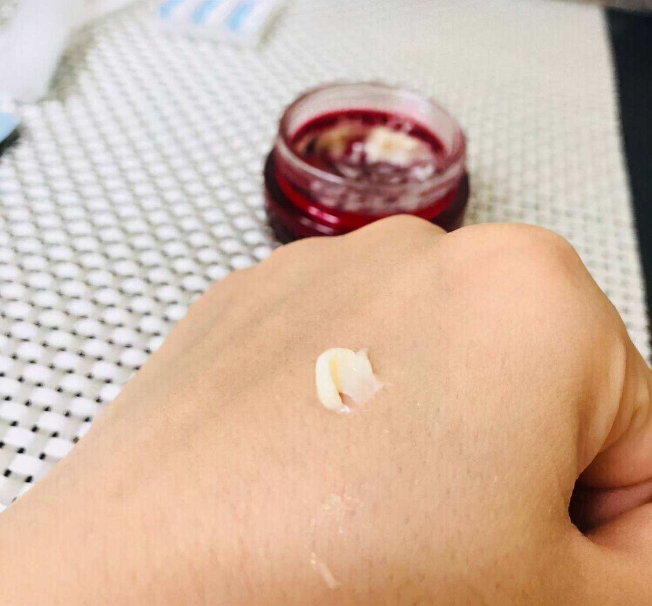 什么样的眼霜好用又有效果,抗皱保湿哪款眼霜好用