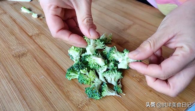 做披萨配料的最简单方法,家庭版披萨最简单做法