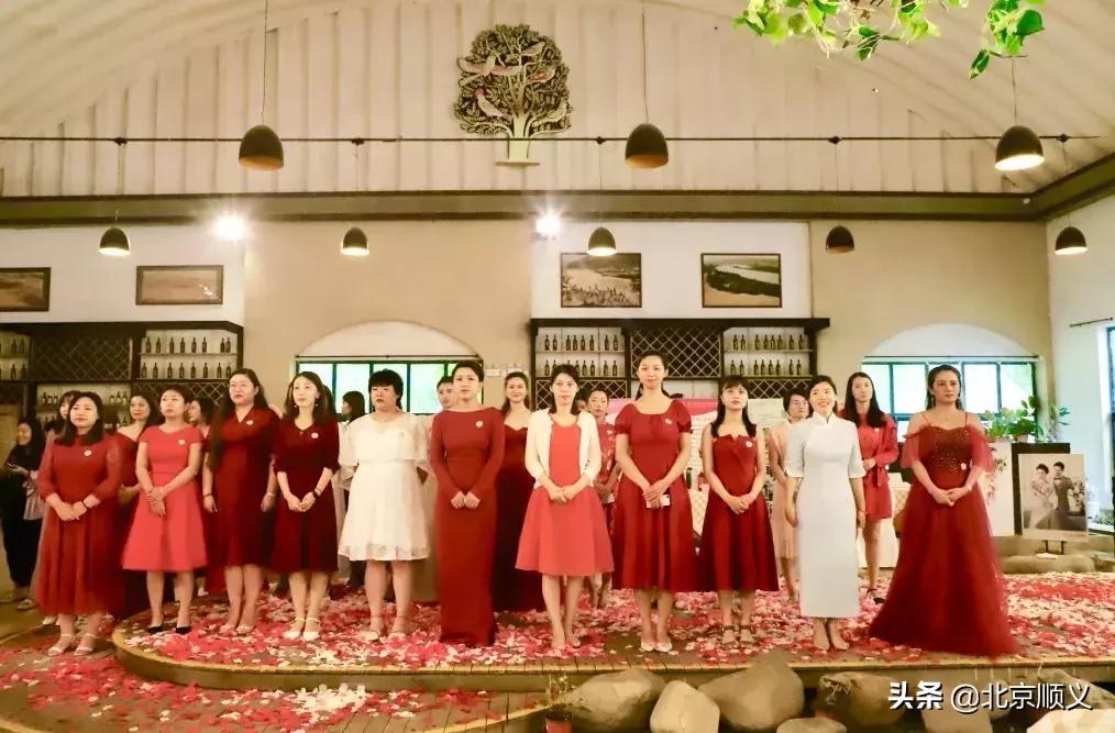 昨日，顺义这场50对新人“集体婚礼”引领婚嫁新风尚！