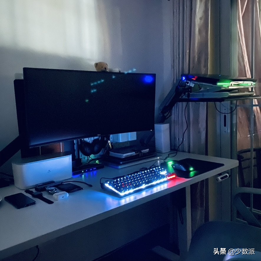 工作娱乐自由切换,工作时玩游戏怎么切换到桌面