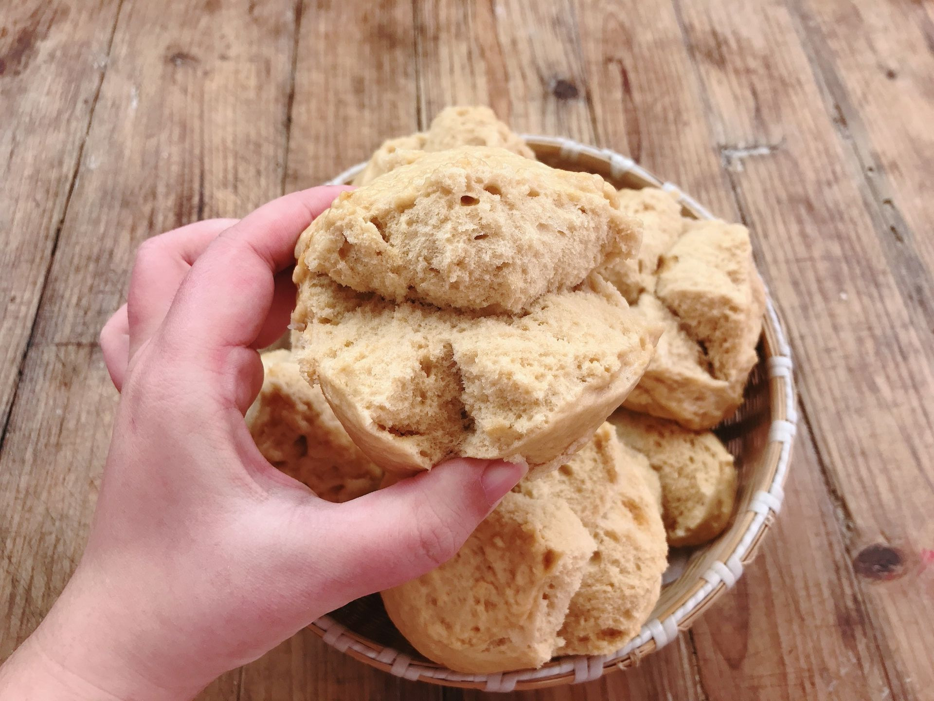 开花红糖馒头放小苏打还是泡打粉,无需醒发的红糖大枣开花馒头配方