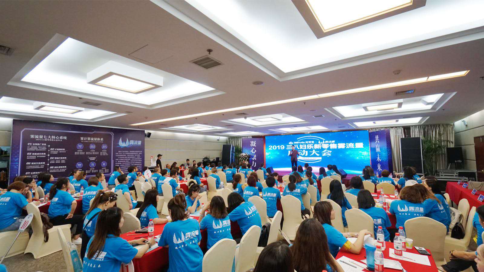 宝妈做微商的成长史感受,宝妈投资几十万做微商一帮到底