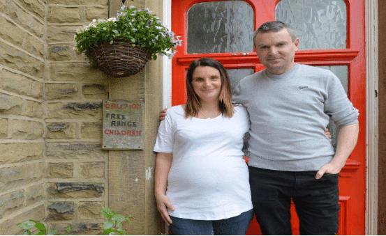 胎儿停止发育了孕妇有什么反应,早孕反应和胎儿发育有什么关系吗