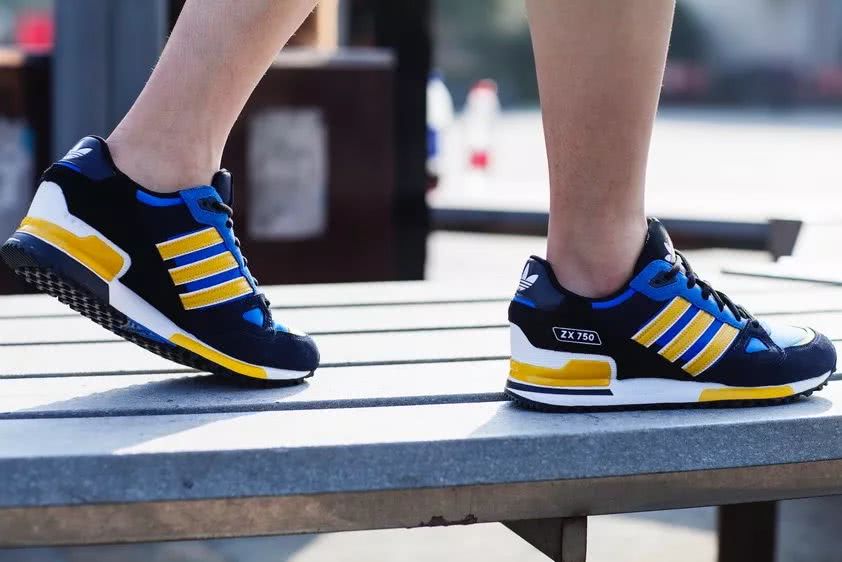 adidas明年发售yeezy,adidas来年再战