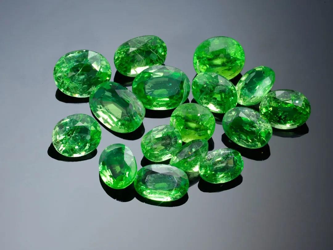 喜欢绿色的宝石,喜欢绿色的宝石的人