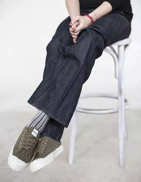休闲小白鞋匡威vans,年度最火vans小黑鞋这样穿真酷