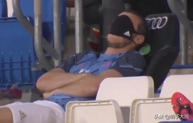 贝尔皇马打高尔夫,贝尔惹怒球迷