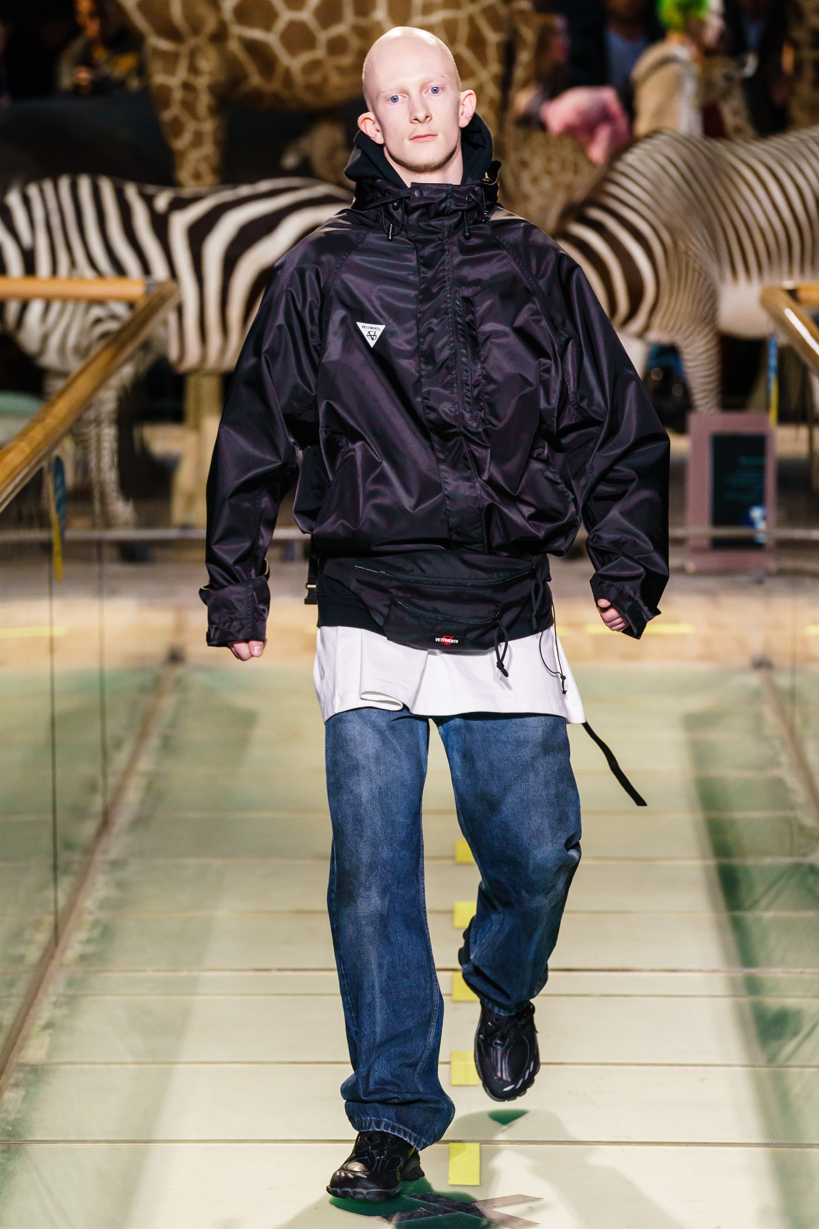 vetements2023秋冬新款,vetements2022秋冬高级成衣发布