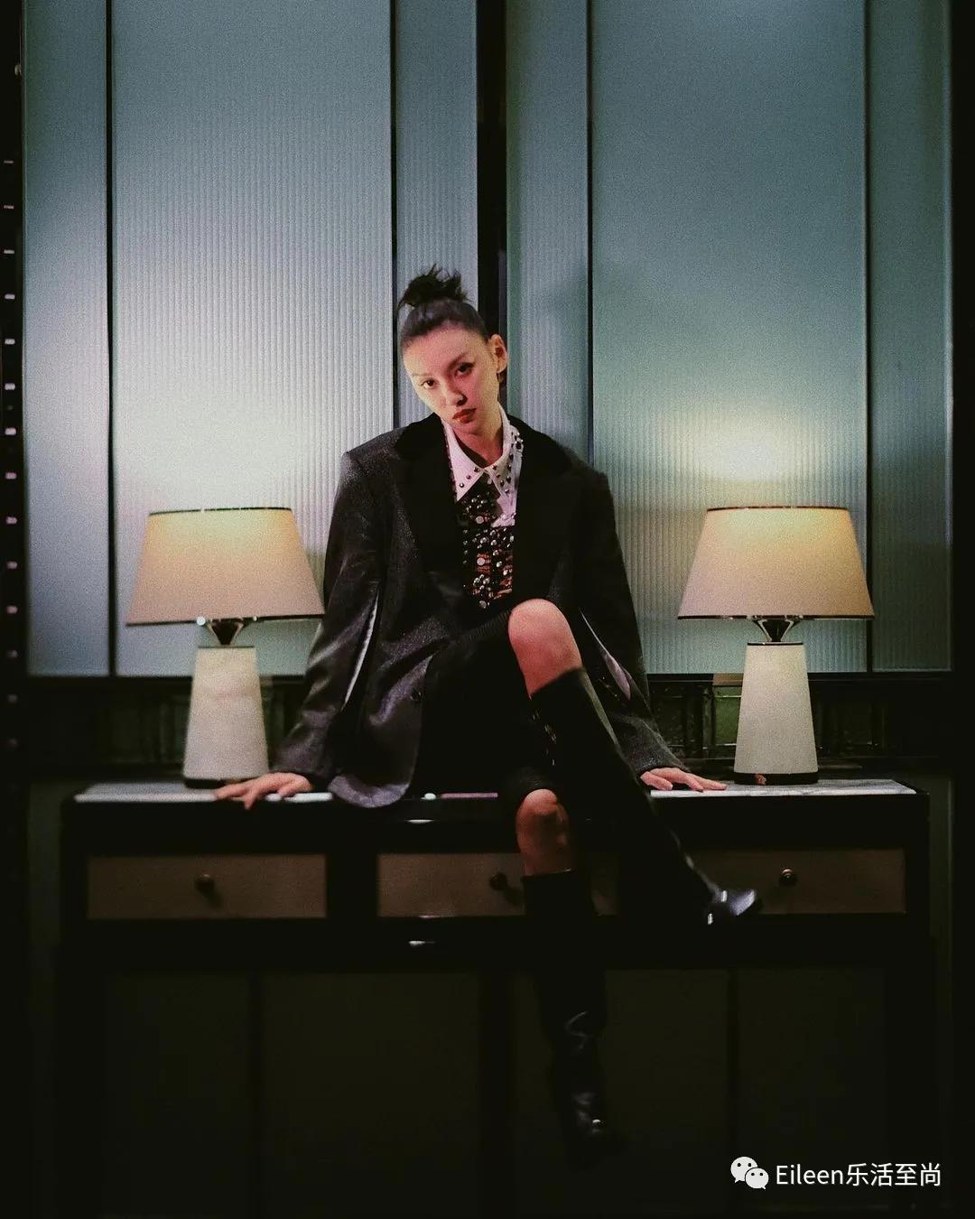 强捧成天后？未婚带女的她究竟如何成为大女主？