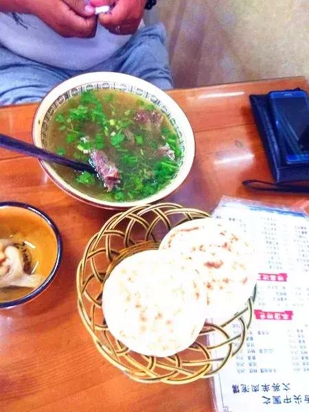 雷佳音的水盆羊肉,雷佳音吃水盆羊肉