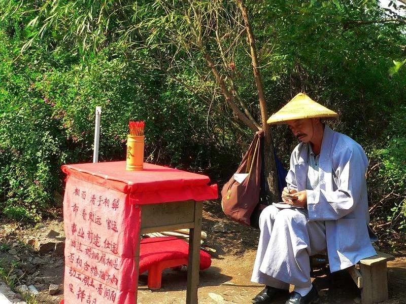 江湖相面骗局,江湖看相的真实内幕