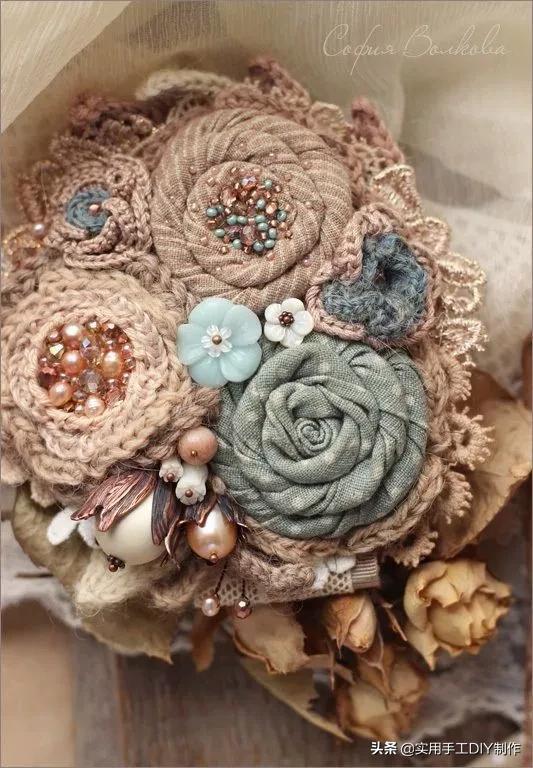 布艺玫瑰花的作品,花朵布艺作品