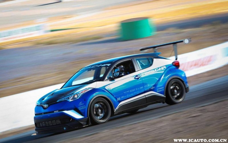 丰田chr和chr双擎哪个值得买,丰田chr和丰田chrev有什么区别