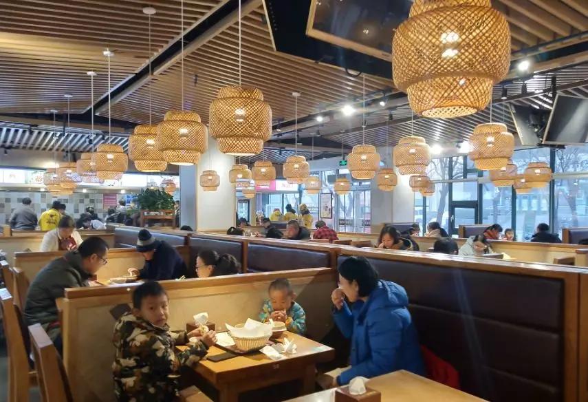 快餐行业如何走出困境,快餐行业的机会与威胁有哪些