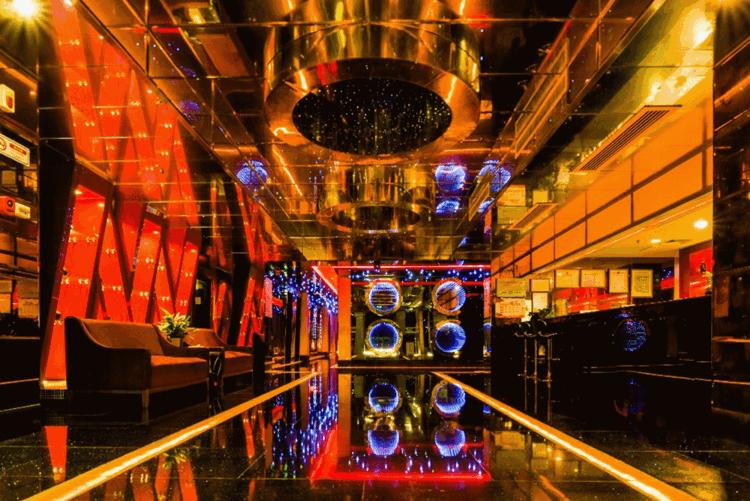 听说广州金叶子温泉酒店是广州的“小布拉宫”