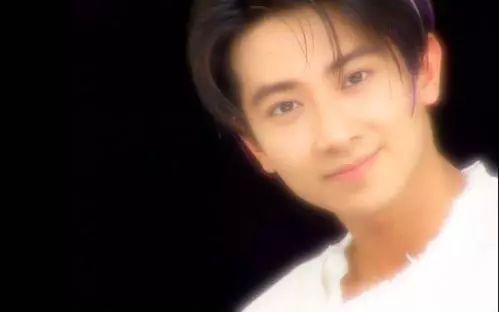 童年男神重回娱乐圈,童年网红爆款