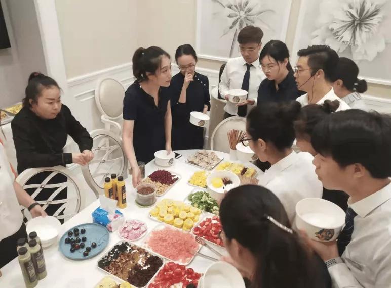 工作还轻松的6大奇葩冷门职业,盘点那些奇奇怪怪的高薪职业