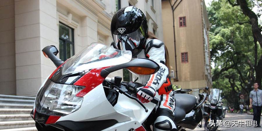 戴头盔骑摩托车规定,什么法律要求骑摩托车必须戴头盔